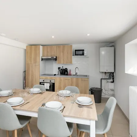 La Recouvrance: Spacious With Shared Living And Private Terrace Brest