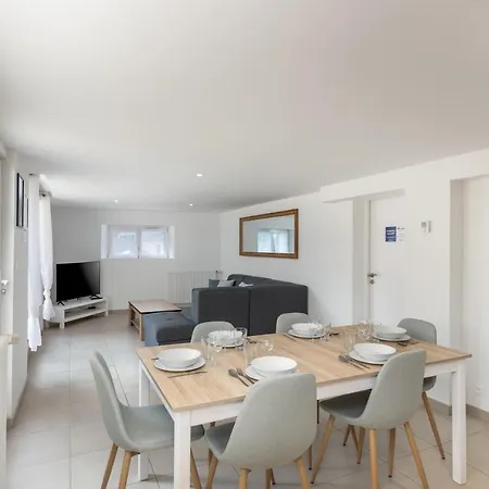 La Recouvrance: Spacious With Shared Living And Private Terrace * Brest